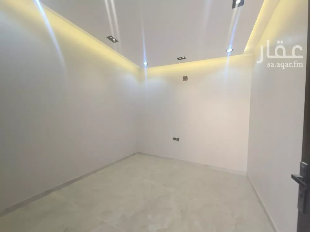 5 bedroom villa in Badr 3