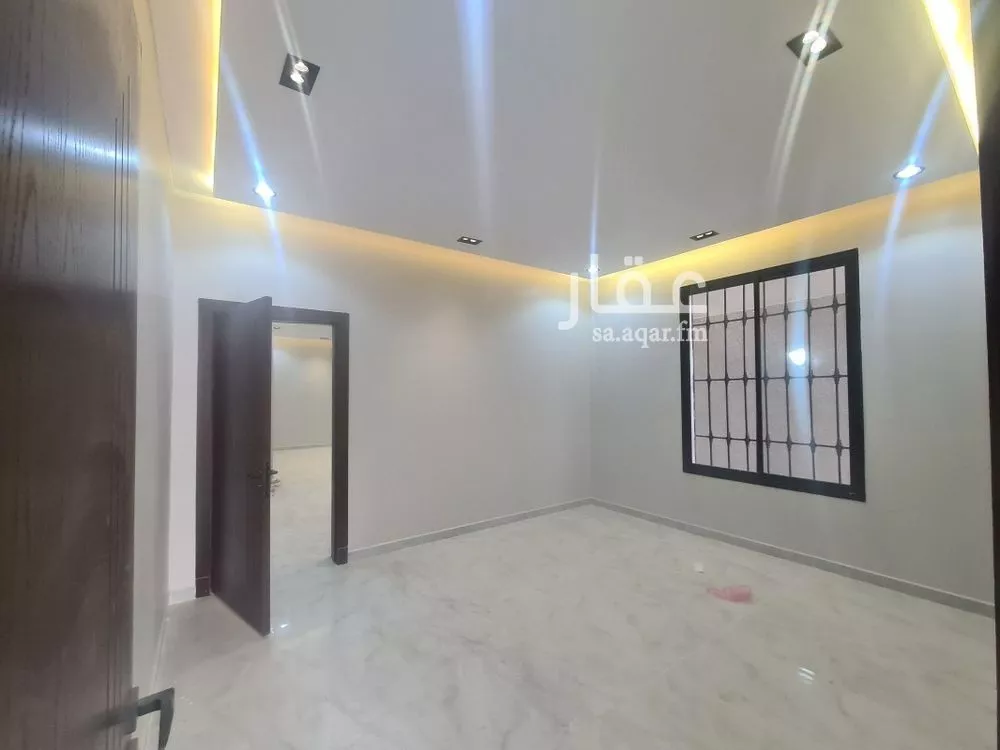 5 bedroom villa in Badr 6
