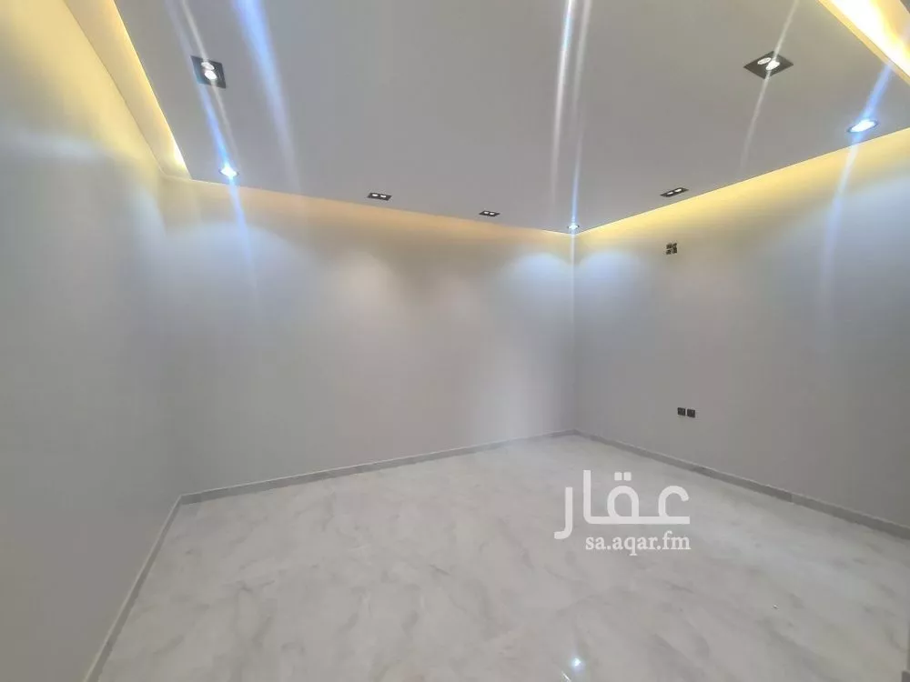 5 bedroom villa in Badr 8