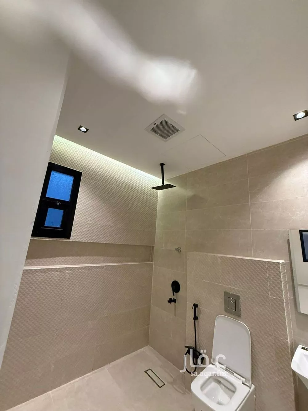 7 bedroom villa in Ash Sharq 4