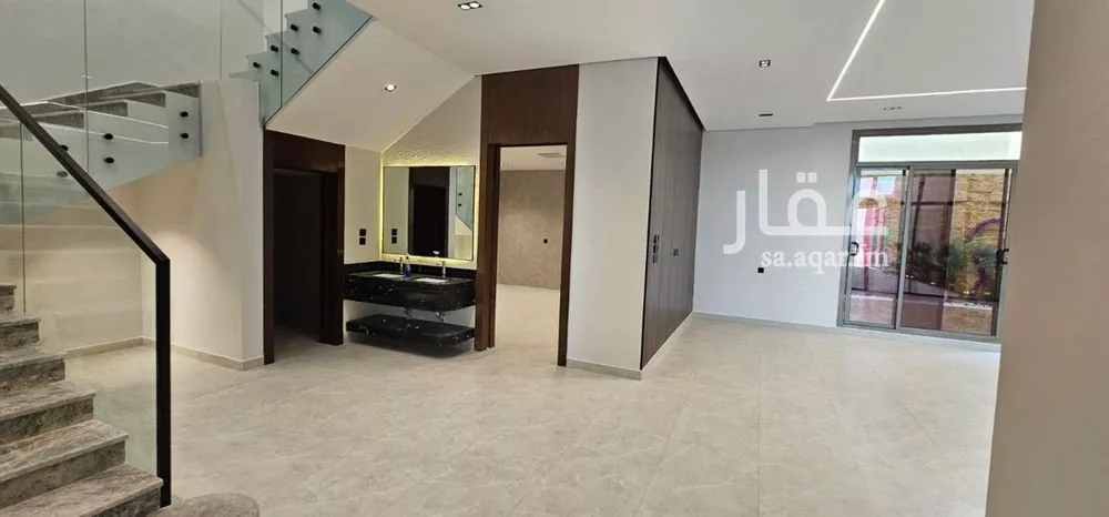 4 bedroom villa in Al Mahdiyyah 3