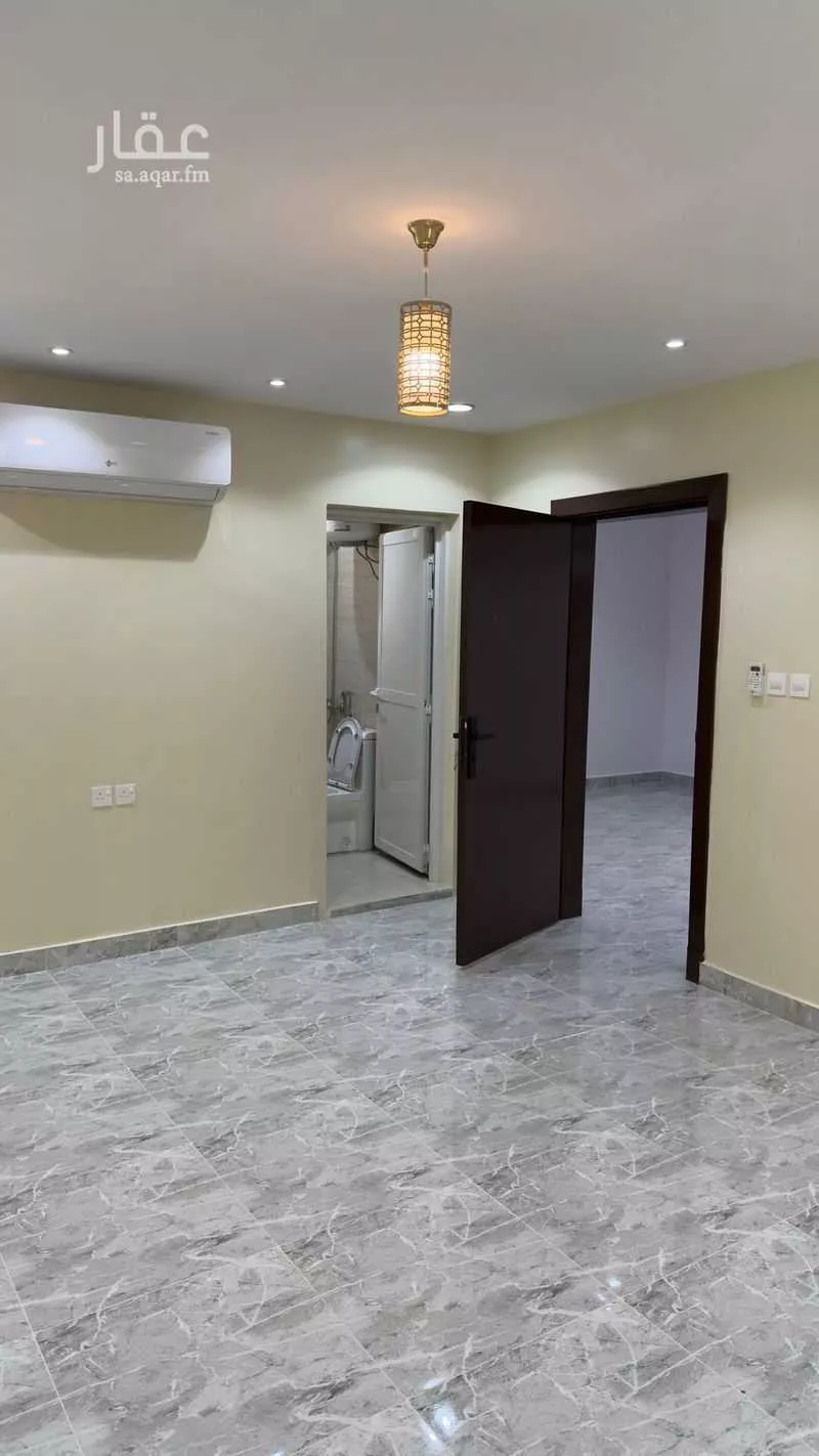 4 bedroom apartment in Umm Al Hamam Al Sharqi 5