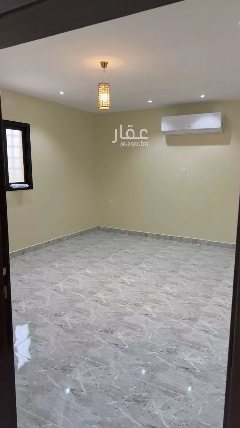 4 bedroom apartment in Umm Al Hamam Al Sharqi 8