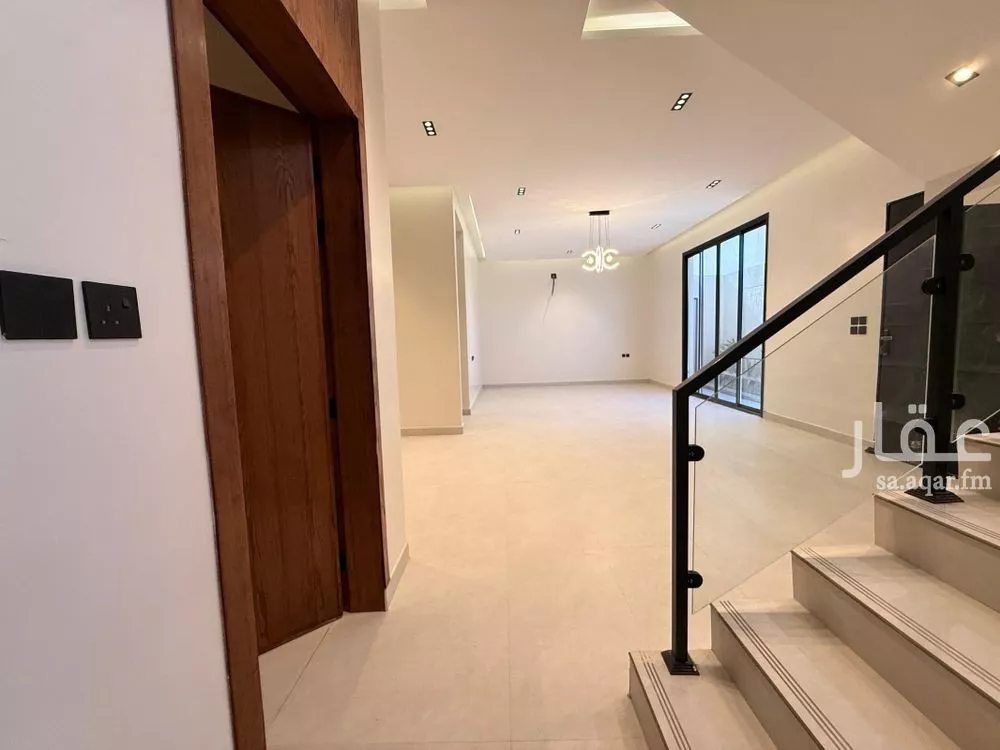 6 bedroom apartment in Al Rimal 7