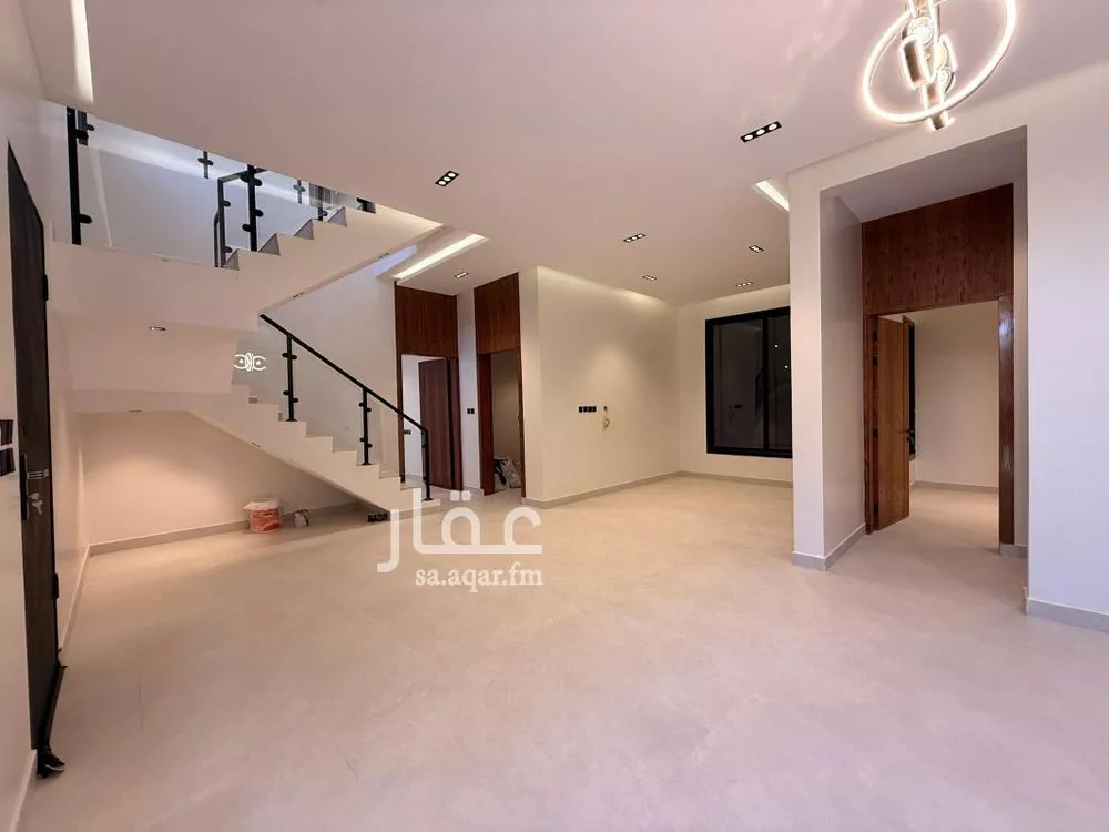 6 bedroom apartment in Al Rimal 8