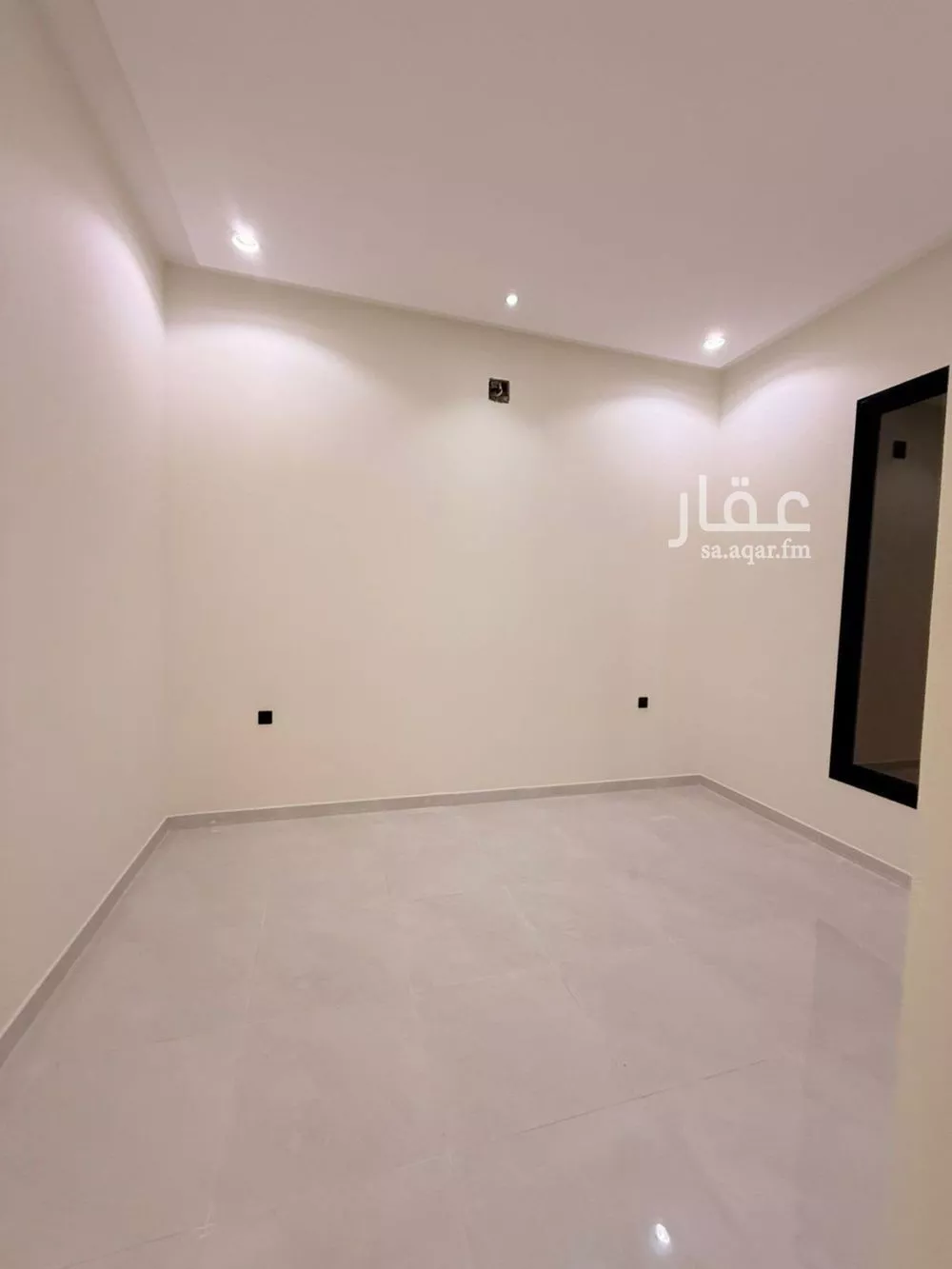 فيلا 6 غرف في العريجاء الغربية 11
