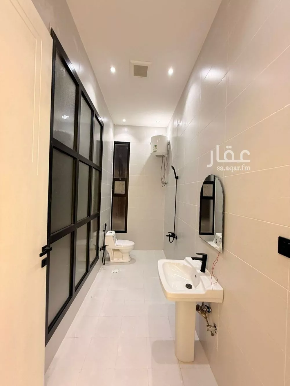فيلا 6 غرف في العريجاء الغربية 9