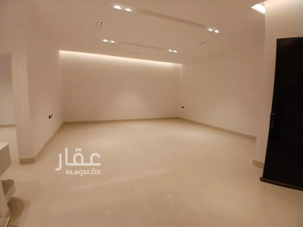 4 bedroom villa in Al Janadriyah 4