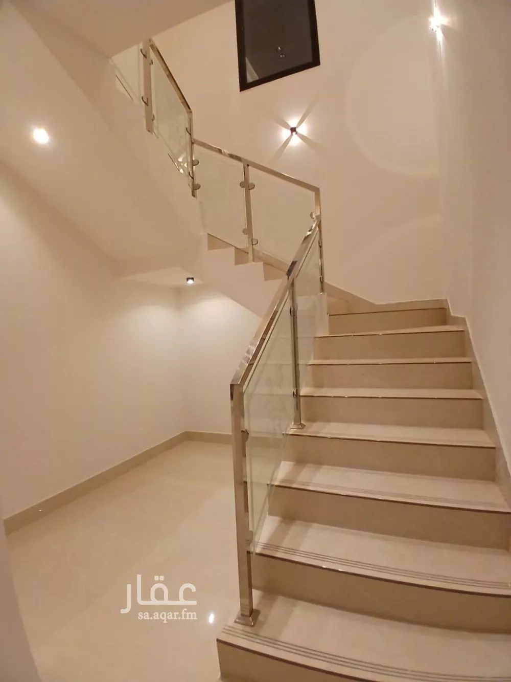 4 bedroom villa in Al Janadriyah 7
