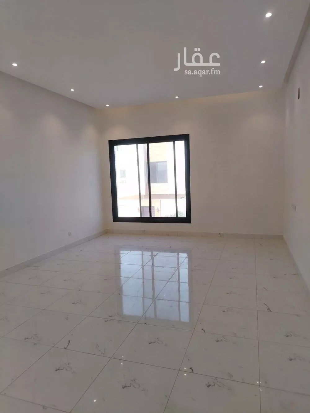 فيلا 4 غرف في العارض 22