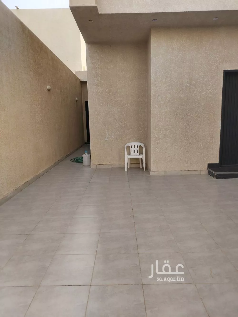 فيلا 4 غرف في العارض 4