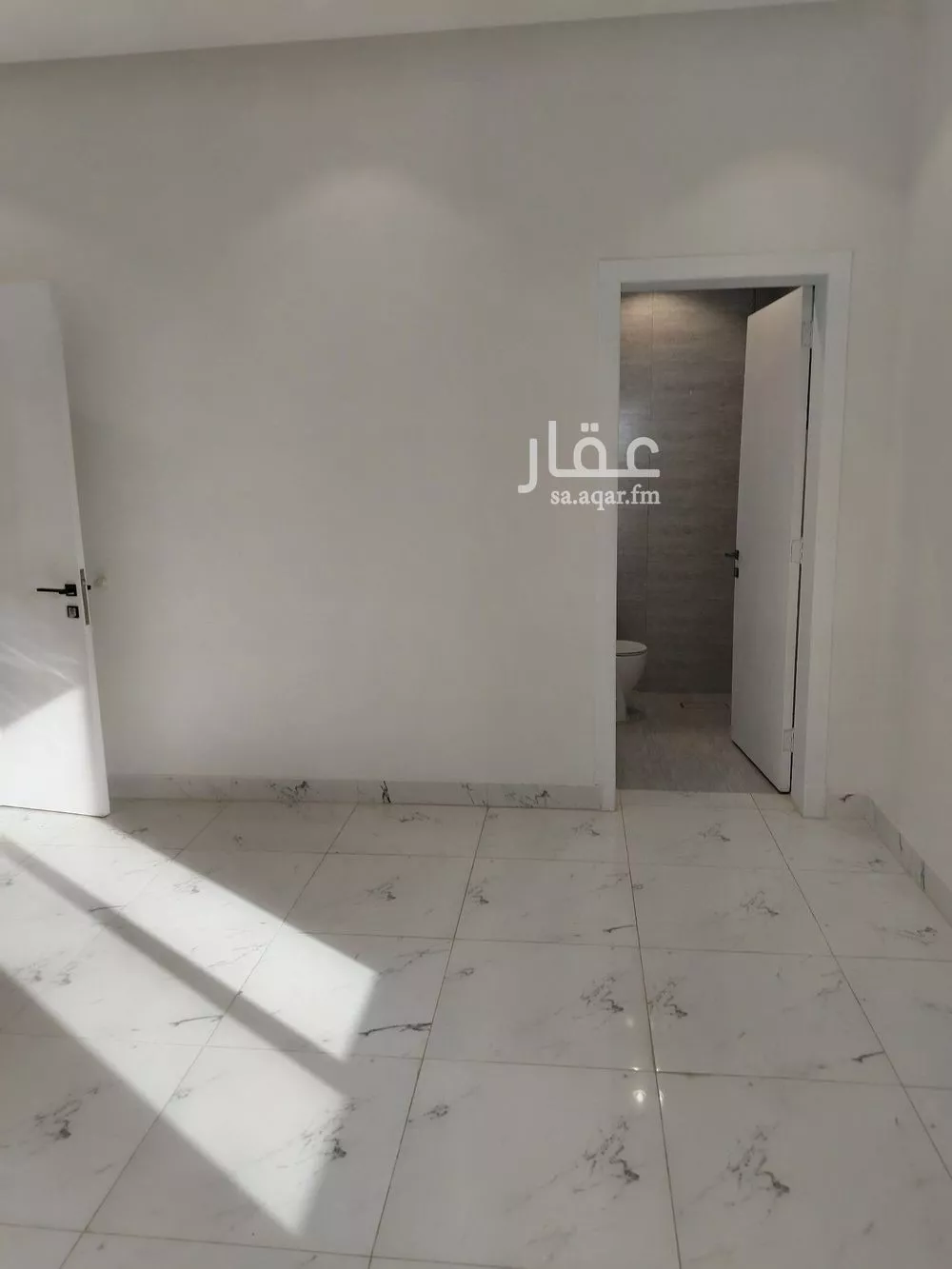 فيلا 4 غرف في العارض 14