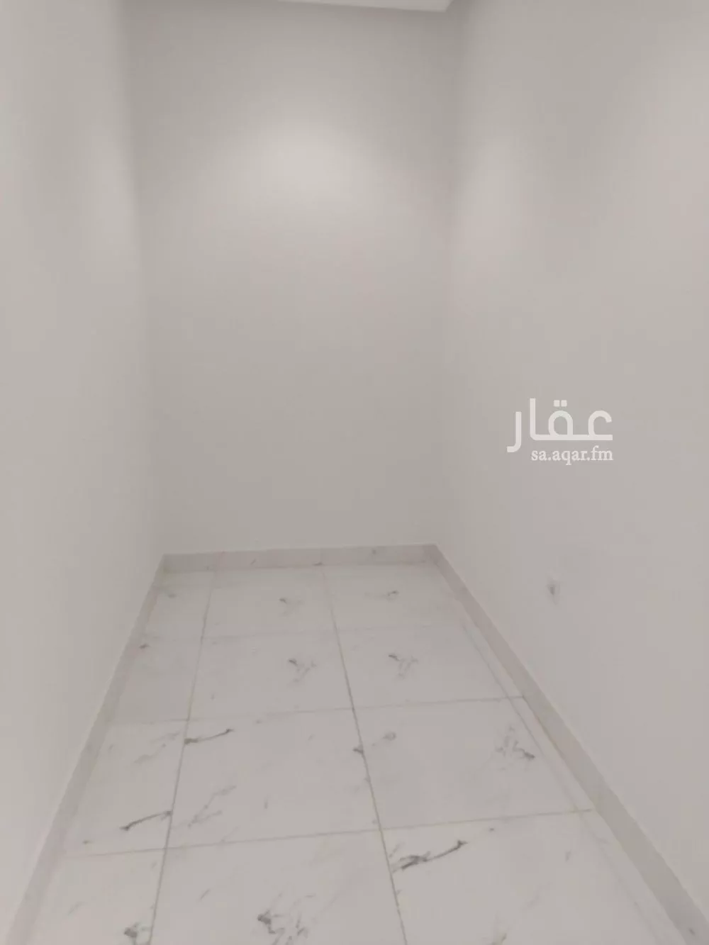 فيلا 4 غرف في العارض 9