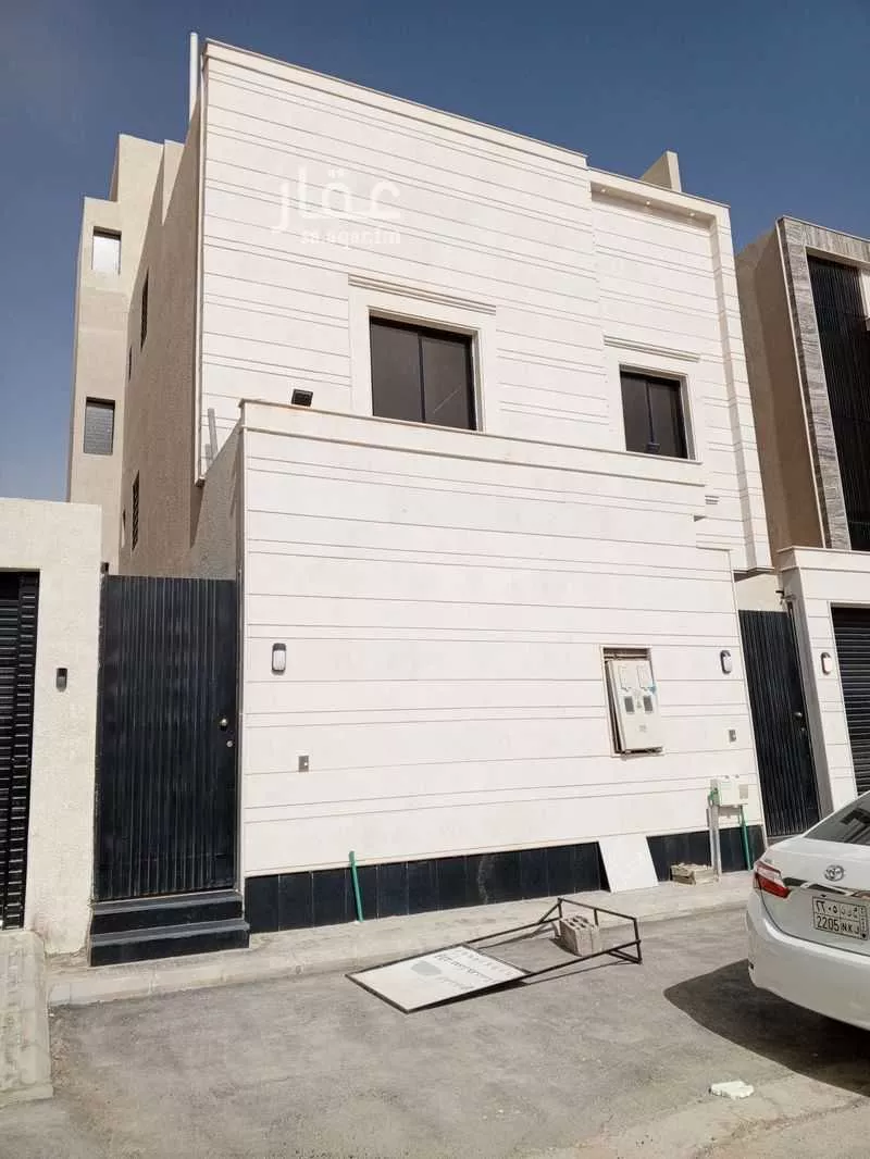 4 bedroom villa in Al Janadriyah 3