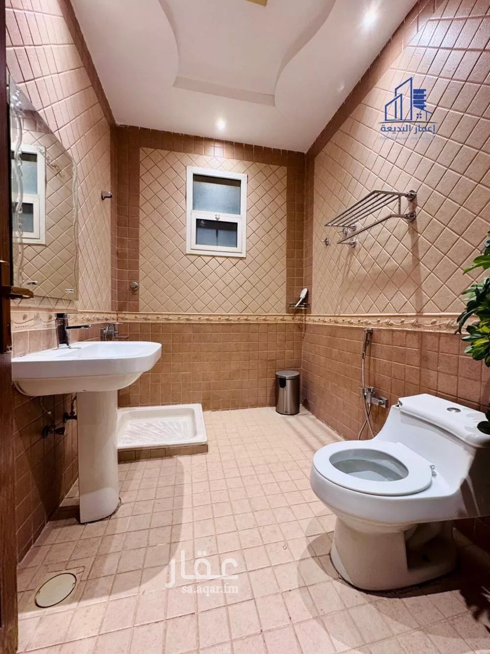 9 bedroom villa in Dhahrat Al Badiah 12