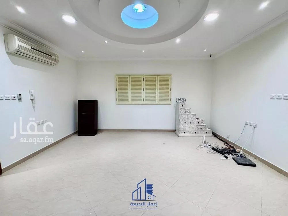 9 bedroom villa in Dhahrat Al Badiah 15