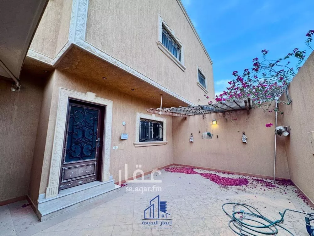 9 bedroom villa in Dhahrat Al Badiah 4