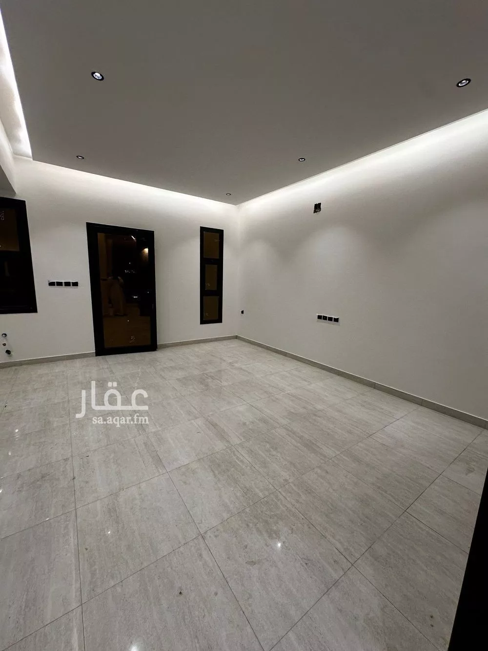 فيلا 5 غرف في ظهرة لبن 10