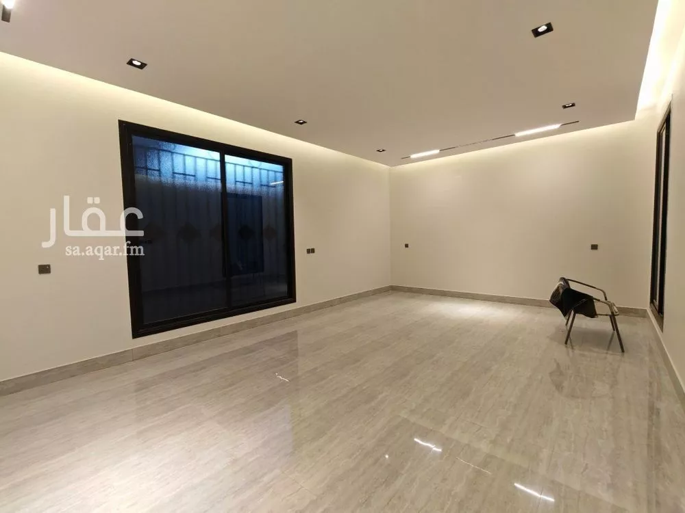 5 bedroom villa in Al Rimal 2