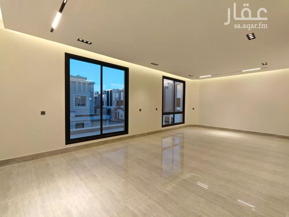 5 bedroom villa in Al Rimal 11