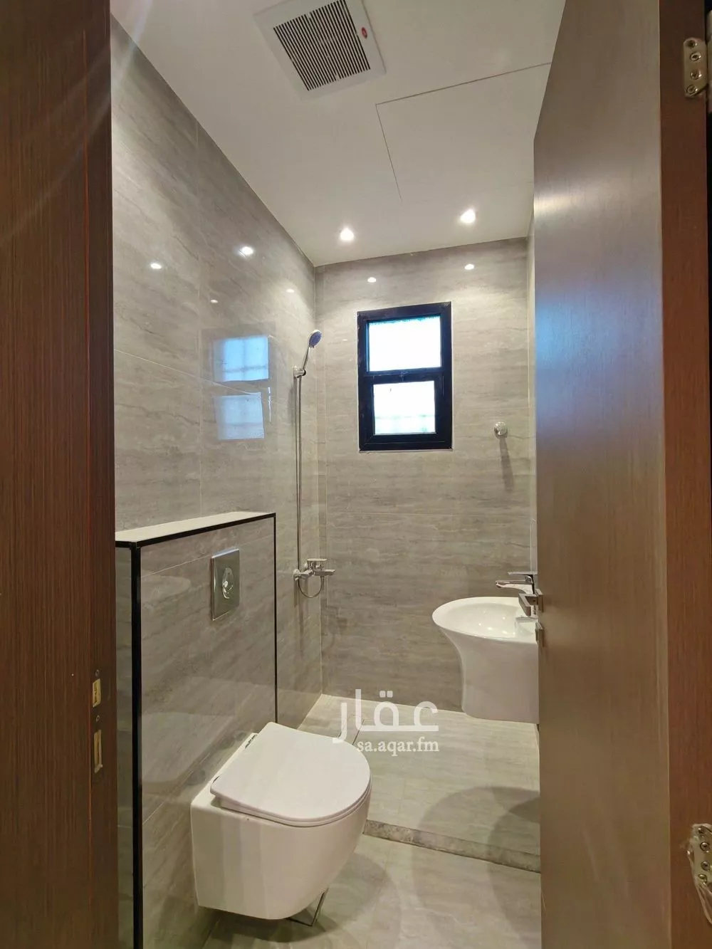 5 bedroom villa in Al Rimal 9