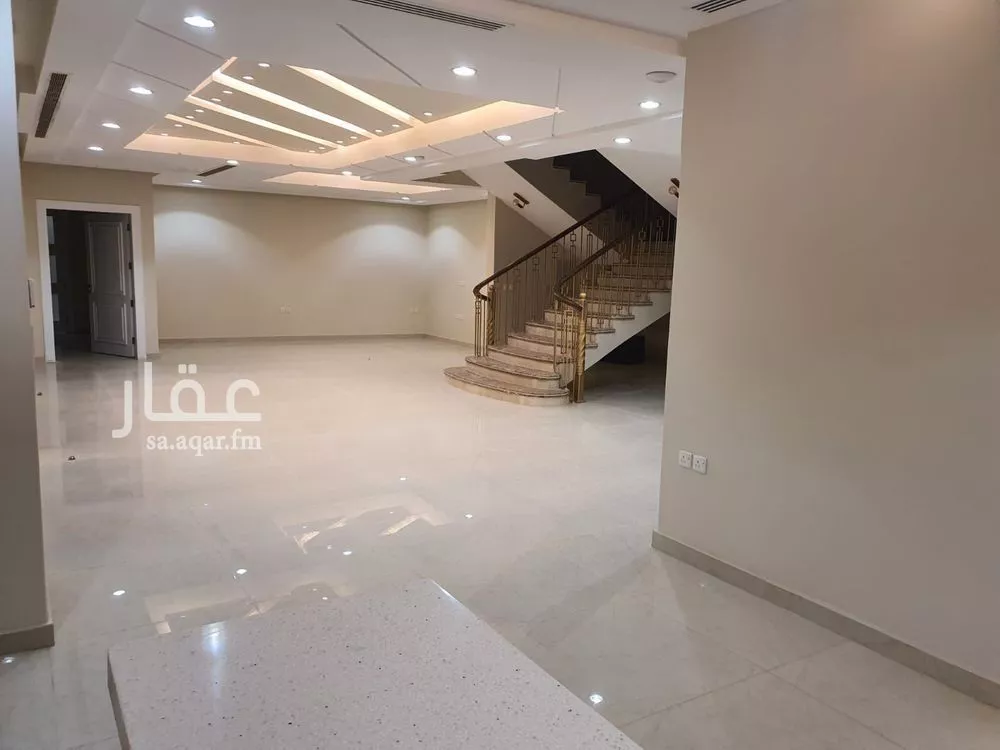 8 bedroom villa in Al Munsiyah 2