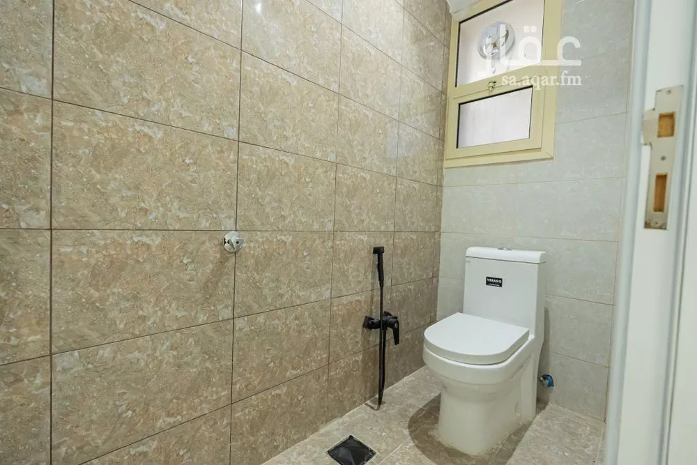 8 bedroom villa in Al Aridh 15