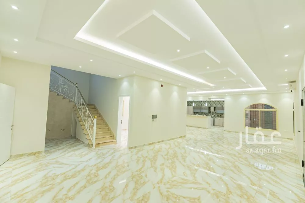 8 bedroom villa in Al Aridh 17