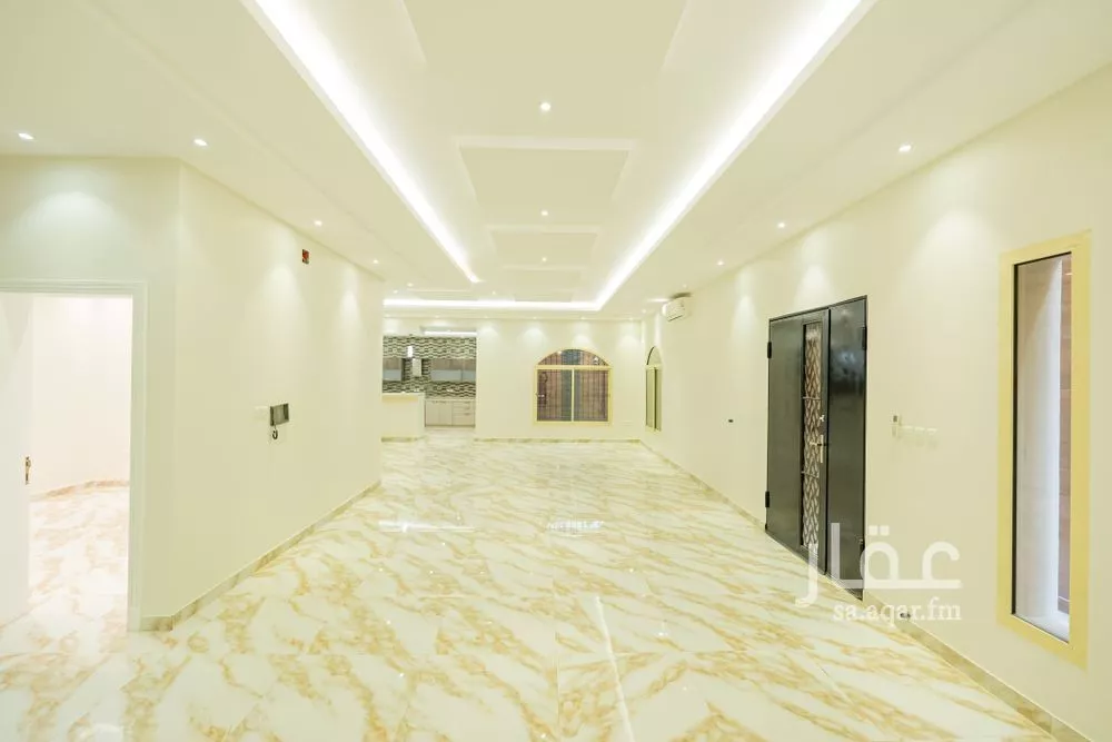 8 bedroom villa in Al Aridh 18