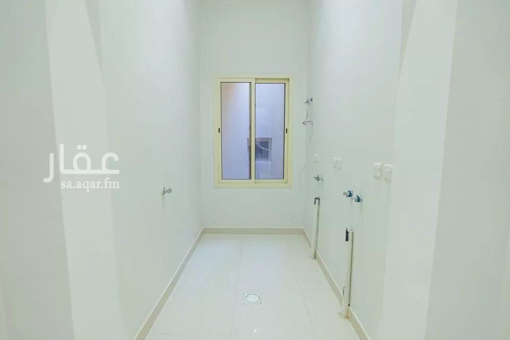 8 bedroom villa in Al Aridh 6