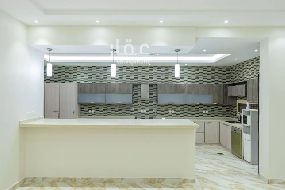 8 bedroom villa in Al Aridh 10