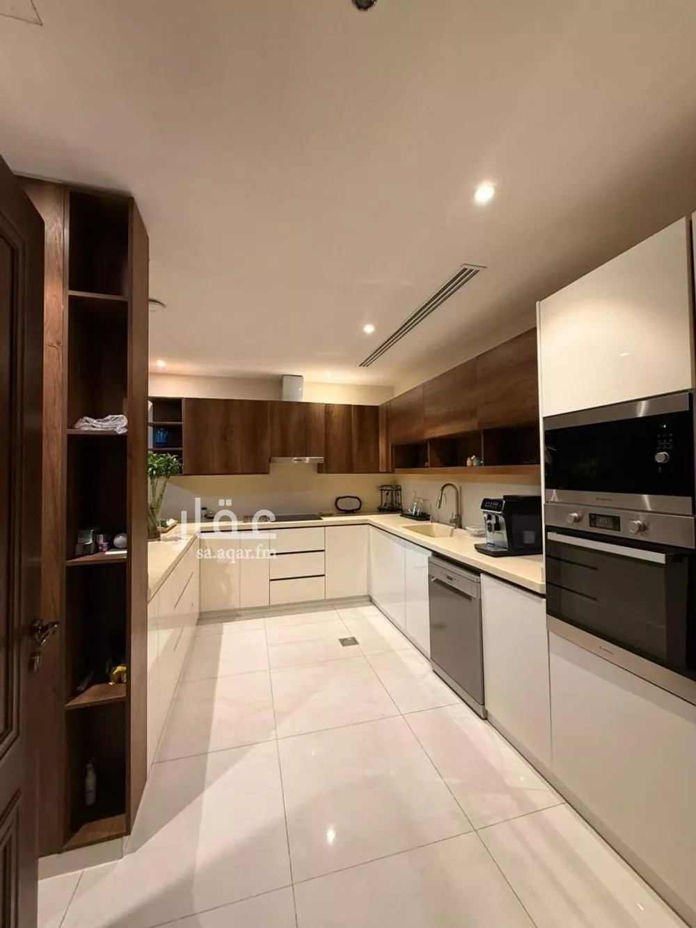 10 bedroom villa in Al Nuzhah 7