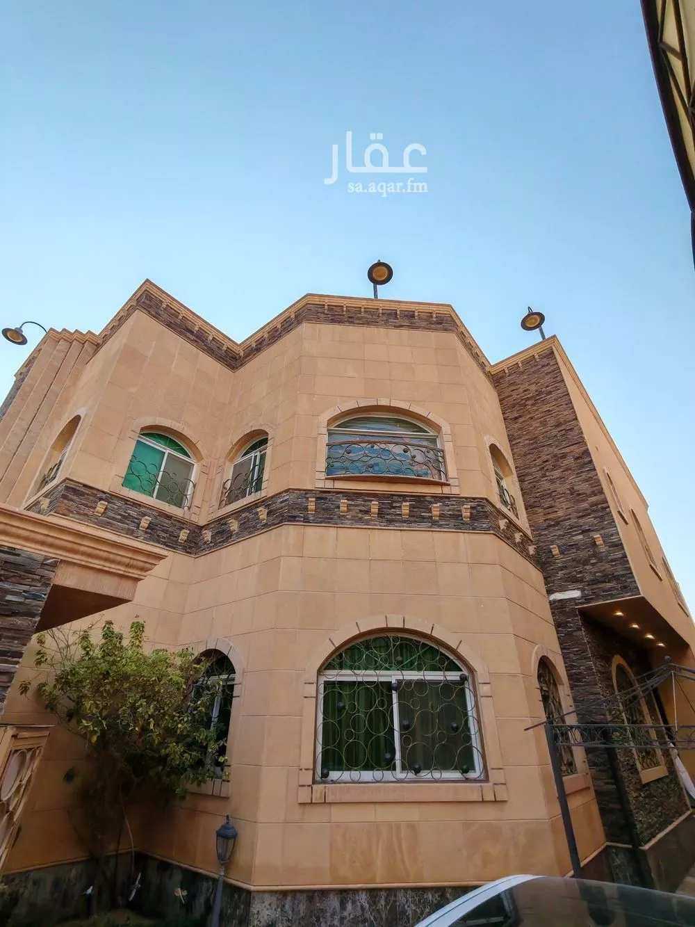 5 bedroom villa in Al Rabie 11