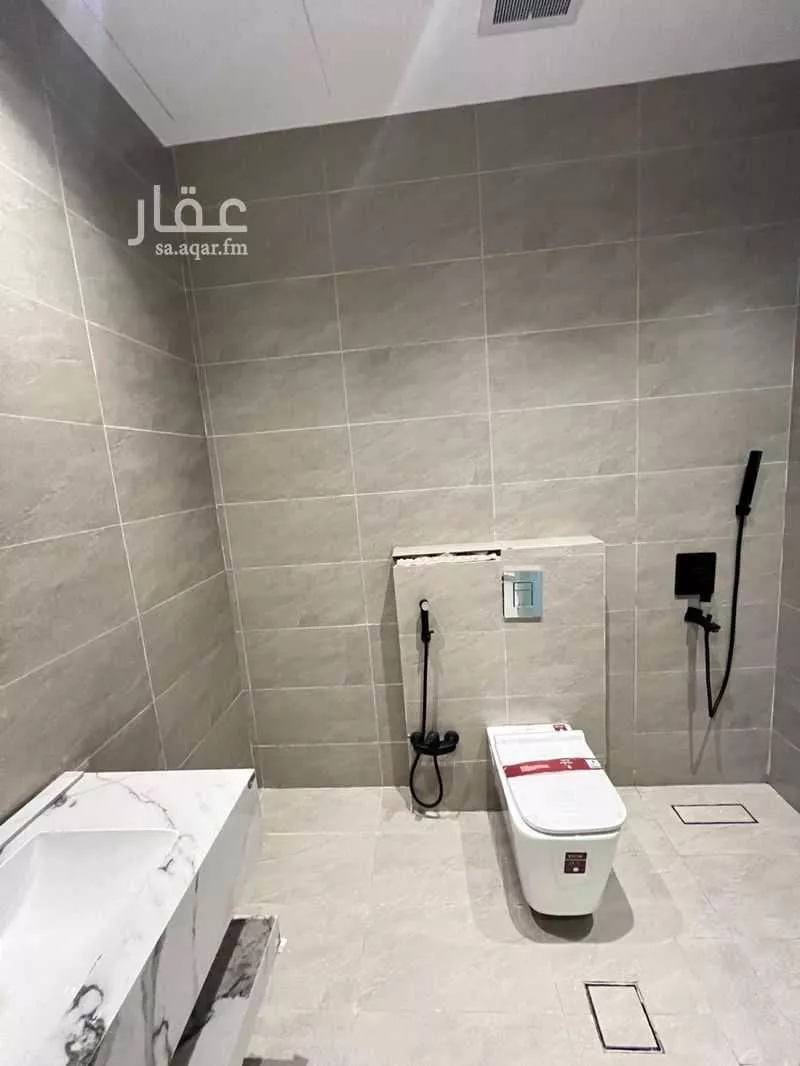 فيلا 4 غرف في العارض 4