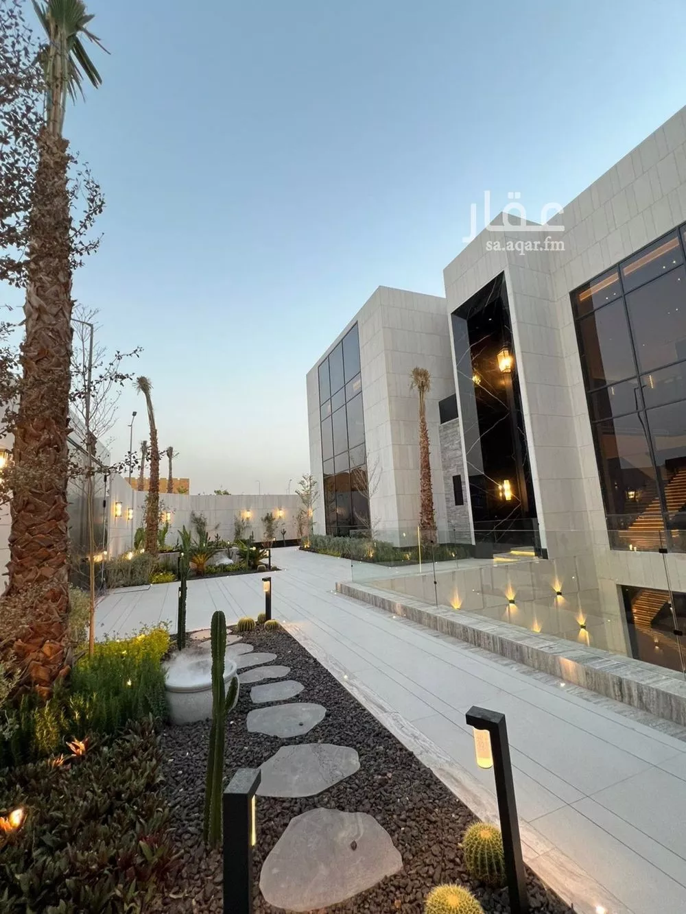 5 bedroom villa in Al Malqa 2