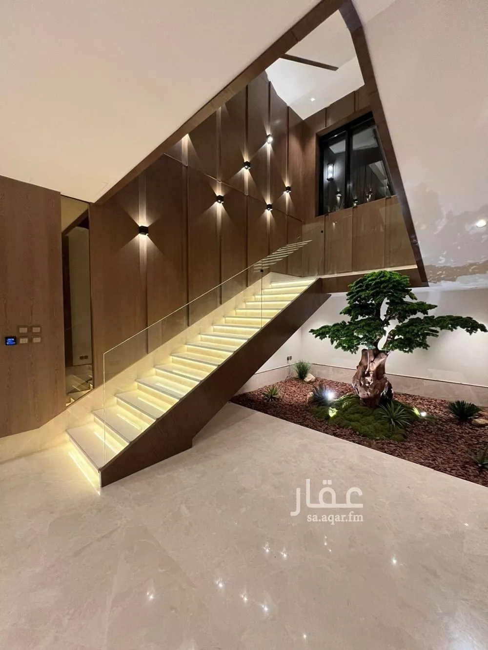 5 bedroom villa in Al Malqa 12