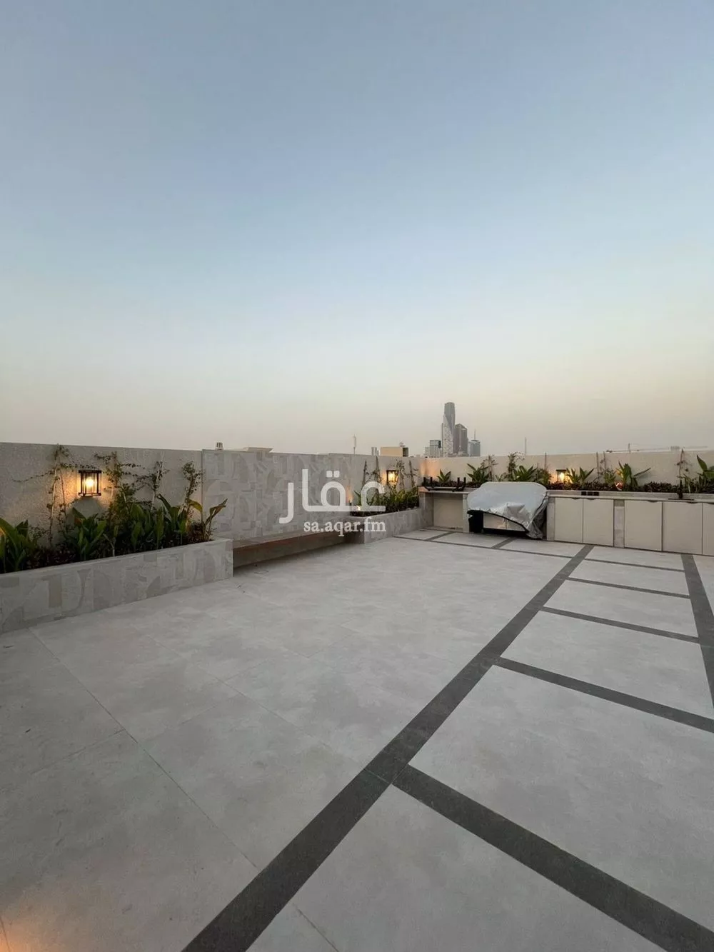 5 bedroom villa in Al Malqa 13