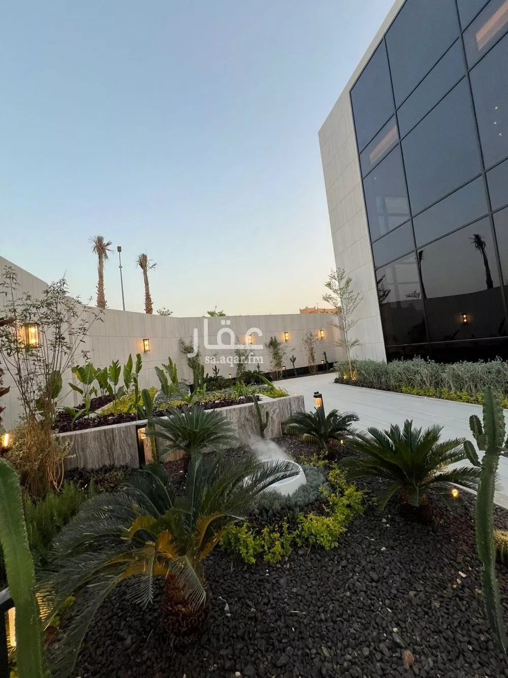 5 bedroom villa in Al Malqa 4
