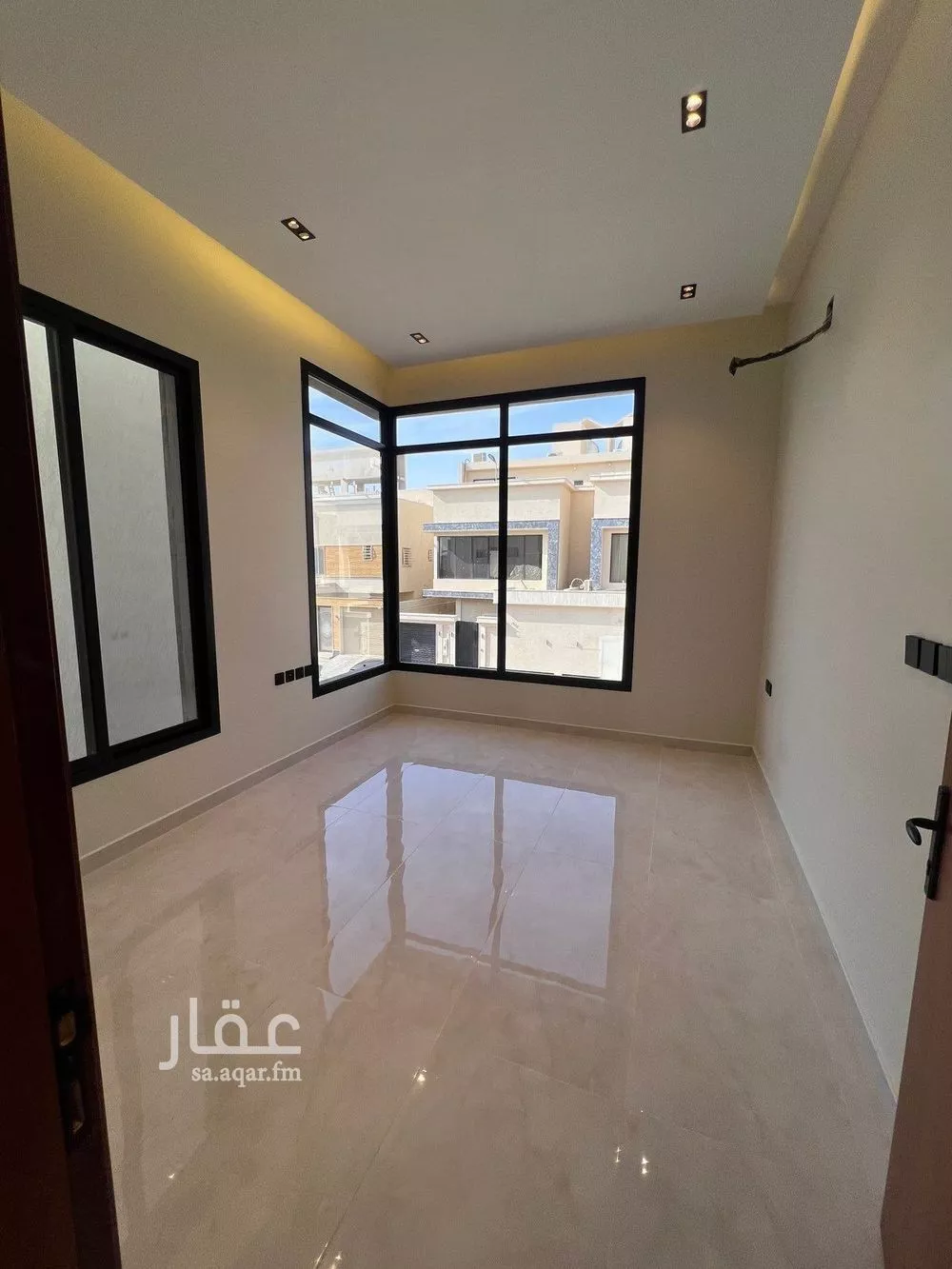 6 bedroom villa in Al Mahdiyyah 2
