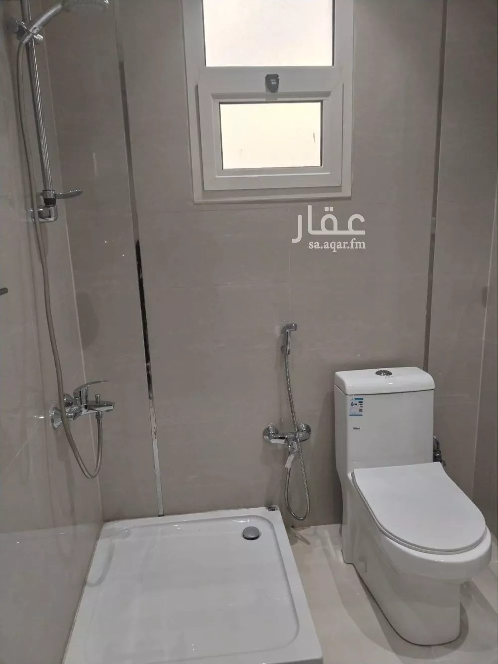 فيلا 5 غرف في العارض 17