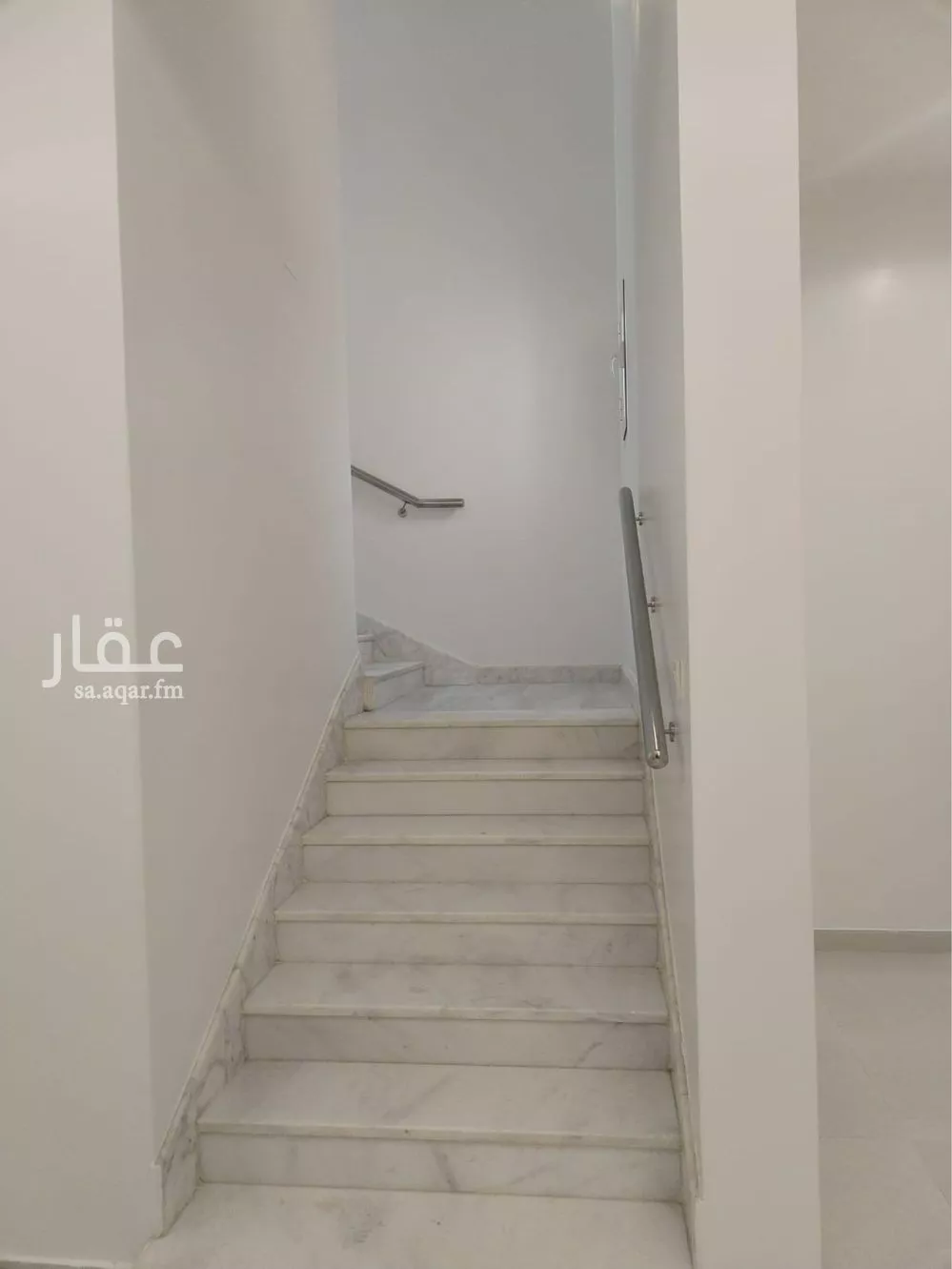 فيلا 5 غرف في العارض 6