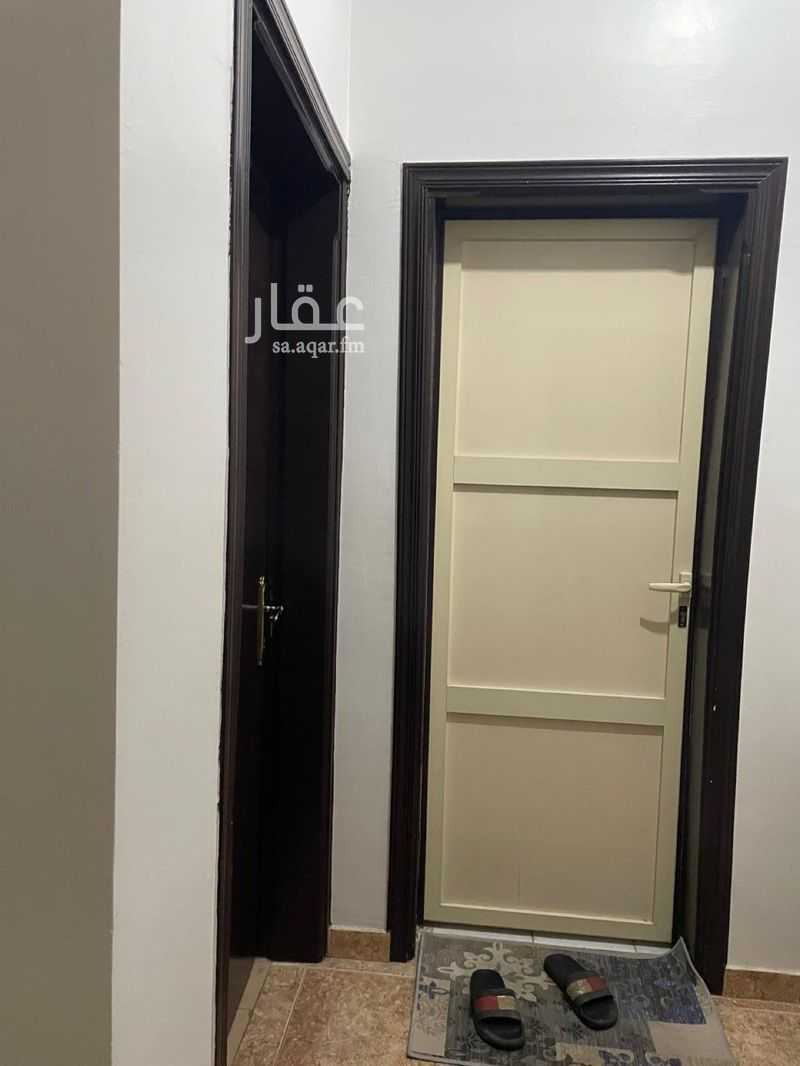 5 bedroom villa in An Nafal, Riyadh 3
