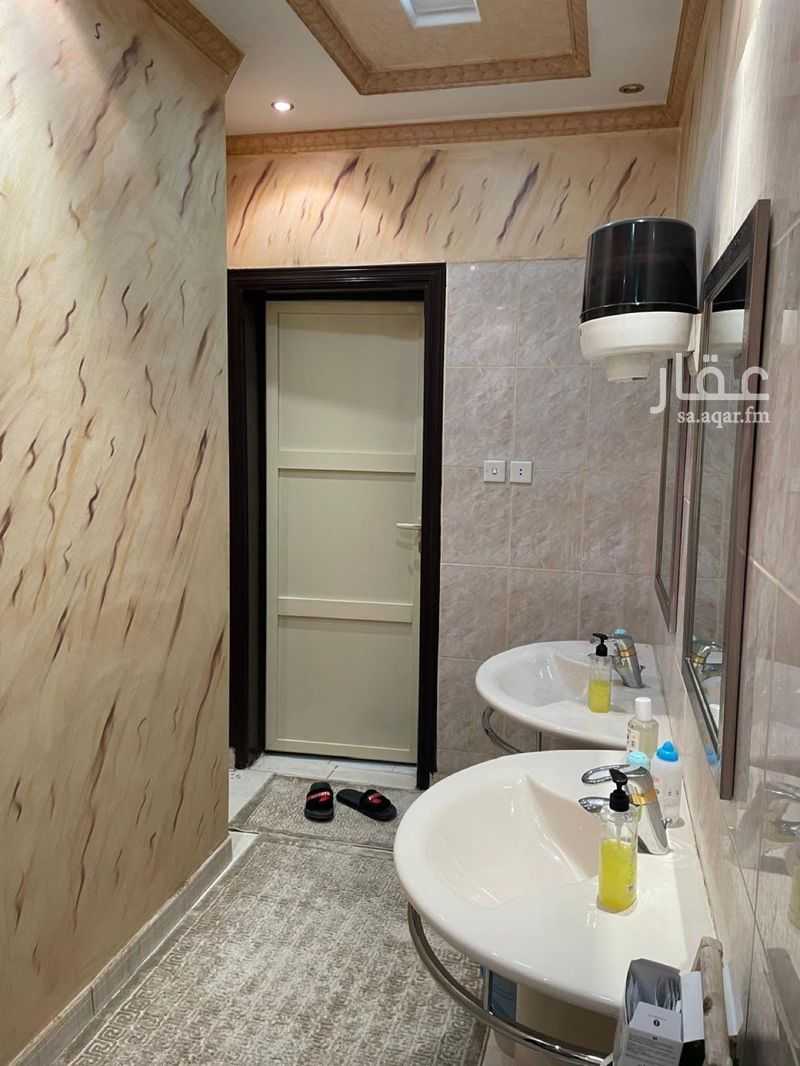 5 bedroom villa in An Nafal, Riyadh 2
