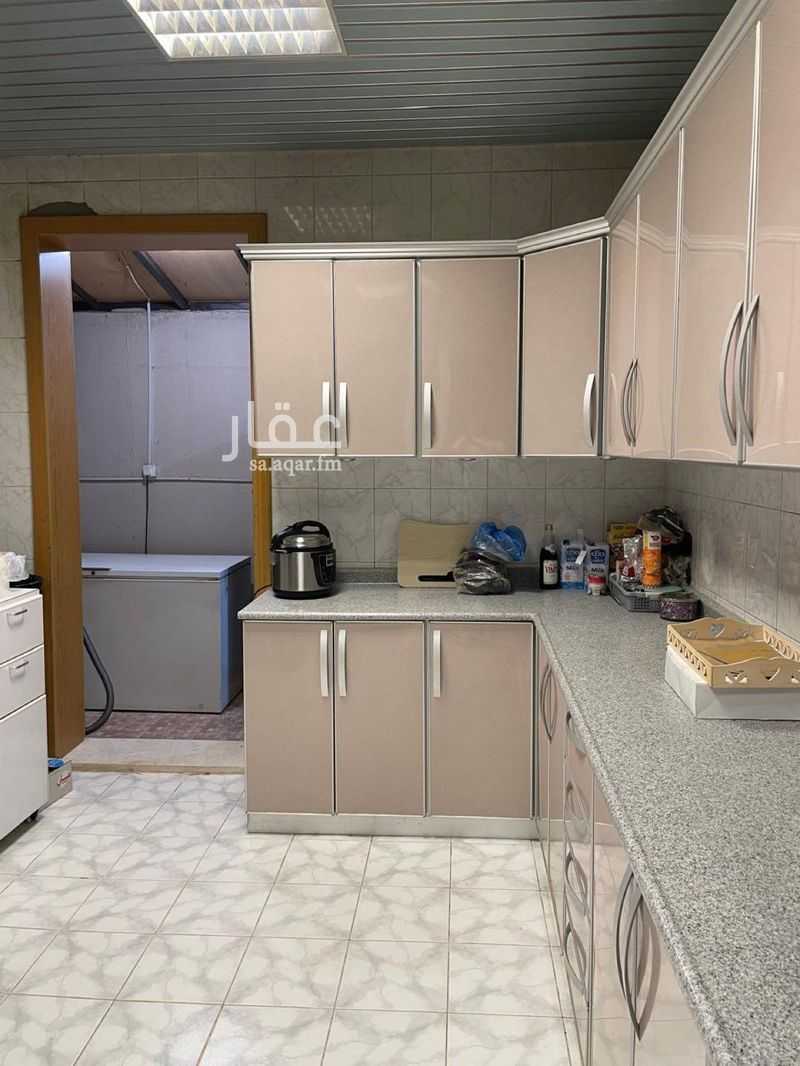 5 bedroom villa in An Nafal, Riyadh 5