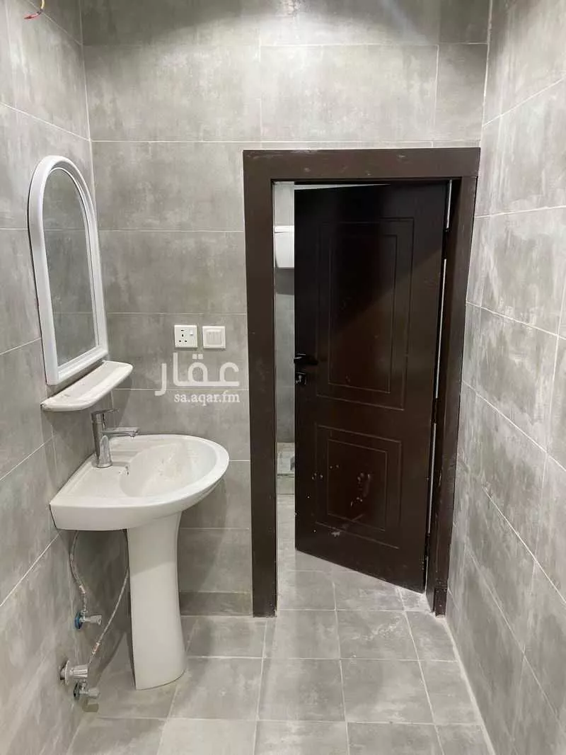 فيلا 5 غرف في النظيم 7
