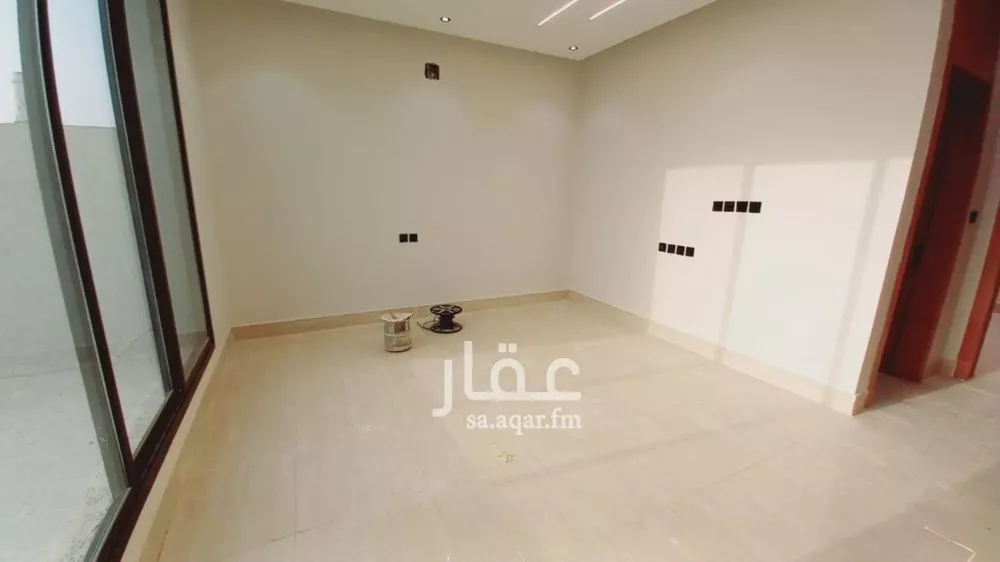 فيلا 5 غرف في طويق 12