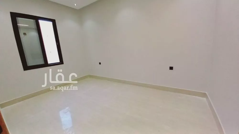 فيلا 5 غرف في طويق 7