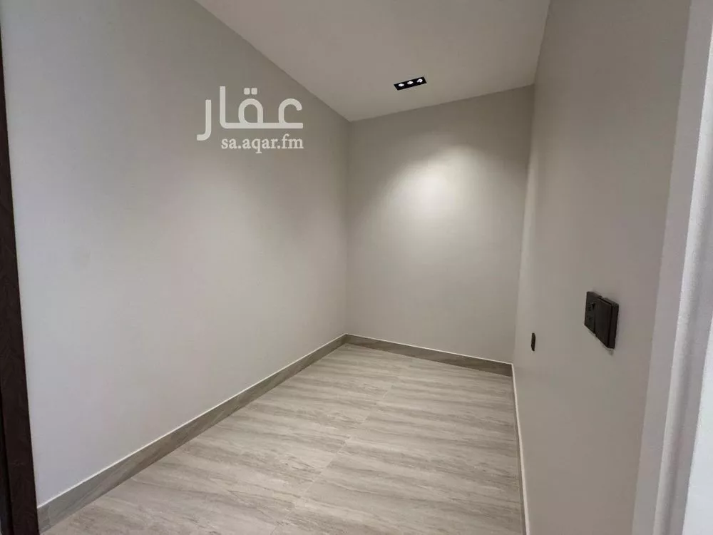 فيلا 5 غرف في الرمال 9