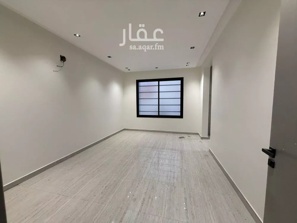 فيلا 5 غرف في طويق 15