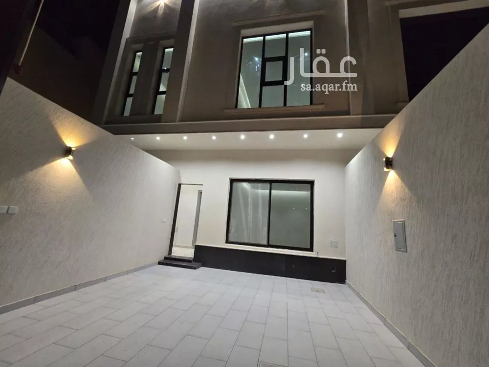 5 bedroom villa in Okaz 3